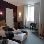 Bar Aux Armes D'estaing - Kb Group אסטנג