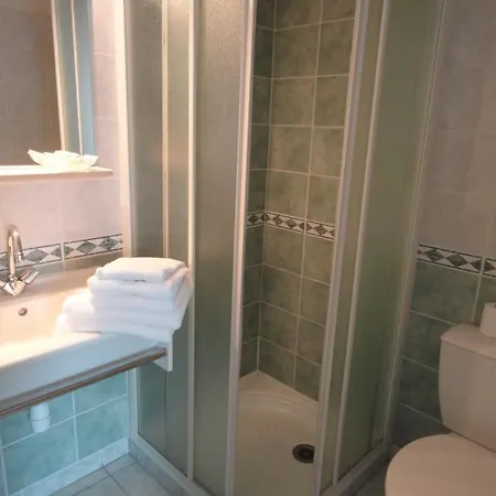 Bar Aux Armes D'estaing - Kb Group 2* Estaing (Aveyron)