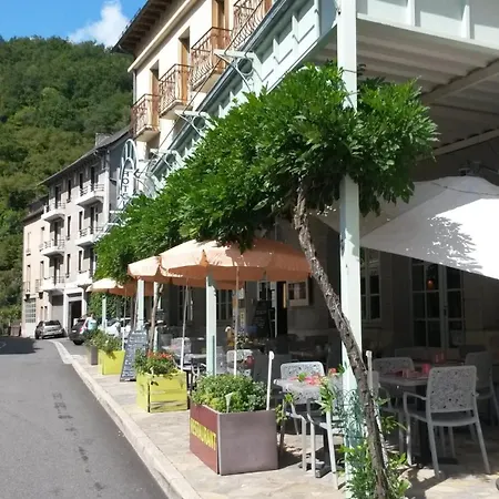Hotel Restaurant Aux Armes D'estaing - Kb Group Estaing (Aveyron)